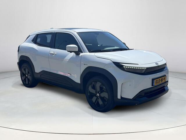 Toyota URBAN CRUISER Executive 61 kWh | 360 Graden camera | Apple CarPlay/Android auto | Panoramadak