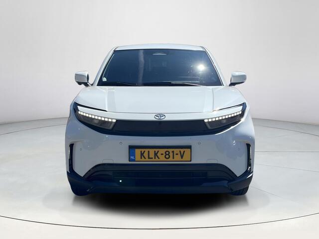 Toyota URBAN CRUISER Executive 61 kWh | 360 Graden camera | Apple CarPlay/Android auto | Panoramadak