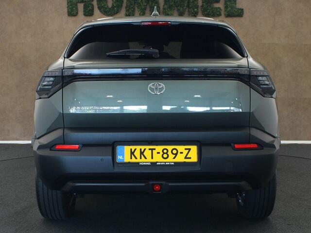 Toyota URBAN CRUISER Dynamic 61 kWh DEMO AUTO - NIEUW MODEL - ORIGINEEL NEDERLANDSE AUTO - 3 FASE - PARKEERSENSOREN VOOR/ ACHTER - NAVIGATIE - DODEHOEK -DETECTIE - KEYLESS ENTRY/ START - 18 INCH WIELEN - CAMERA - CLIMATE CONTROL - VOORSTOELEN VERWARMD - STUUR VERWARMD