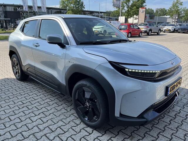 Toyota URBAN CRUISER Dynamic 61 kWh
