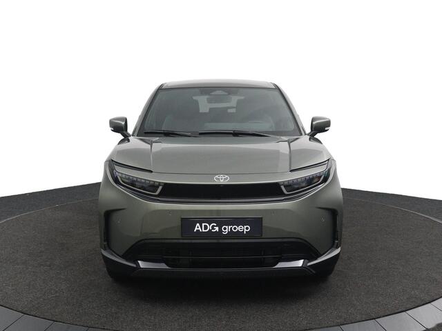 Toyota URBAN CRUISER Dynamic 61 kWh | DEMOVOORDEEL | Keyless Entry | Stuurwielverwarming | Navigatie | Apple Carplay | Android Auto |