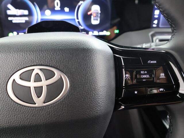 Toyota URBAN CRUISER Dynamic 61 kWh