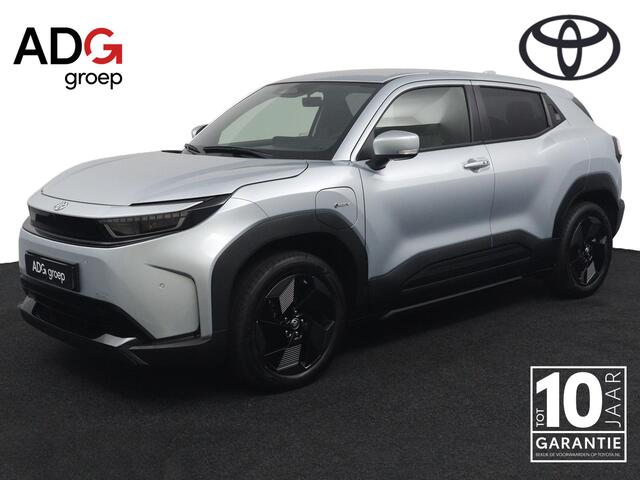 Toyota URBAN CRUISER Dynamic 61 kWh | NIEUWE AUTO | ¤2500 KORTING |