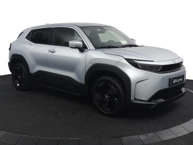 Toyota URBAN CRUISER Dynamic 61 kWh | NIEUWE AUTO | ¤2500 KORTING |