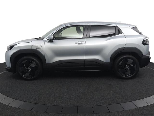 Toyota URBAN CRUISER Dynamic 61 kWh | NIEUWE AUTO | ¤2500 KORTING |