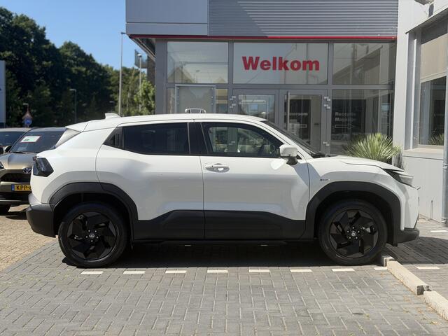 Toyota URBAN CRUISER Dynamic 61 kWh Dodehoekdetectie, Navigatie, Parkeersensoren V+A