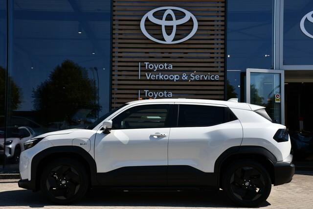 Toyota URBAN CRUISER Dynamic 61 kWh Automaat 175pk | Nieuw | Direct uit voorraad leverbaar |