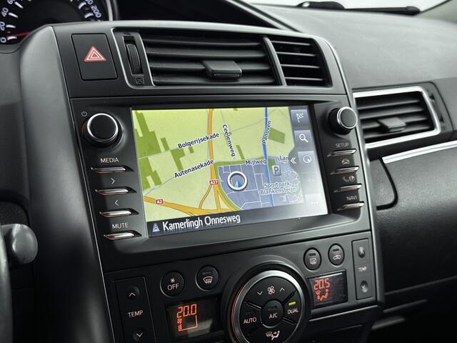 Toyota VERSO 1.8 VVT-i Dynamic | Navigatie | Parkeercamera | Stoelverwarming |