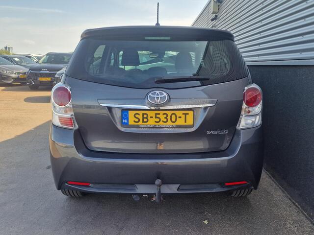 Toyota VERSO 1.6 VVT-i Dynamic 7 Pers. Trekhaak, Navigatie, Climate control, Cruise control, Privacy glass, LMV,