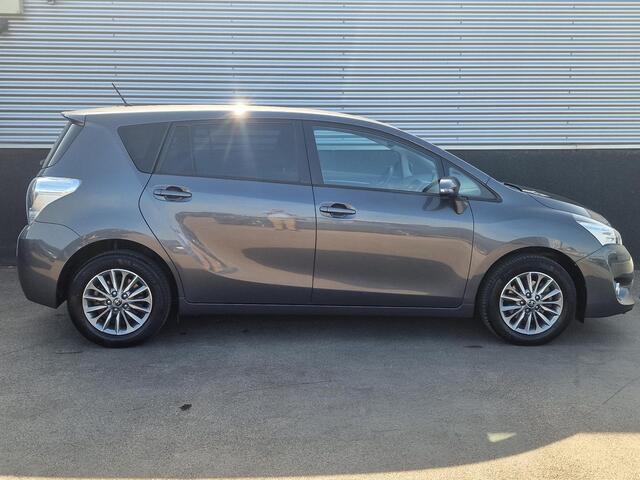 Toyota VERSO 1.6 VVT-i Dynamic 7 Pers. Trekhaak, Navigatie, Climate control, Cruise control, Privacy glass, LMV,