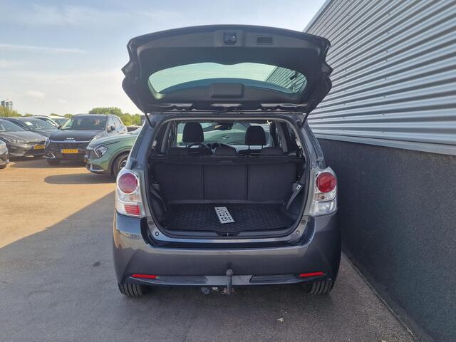 Toyota VERSO 1.6 VVT-i Dynamic 7 Pers. Trekhaak, Navigatie, Climate control, Cruise control, Privacy glass, LMV,