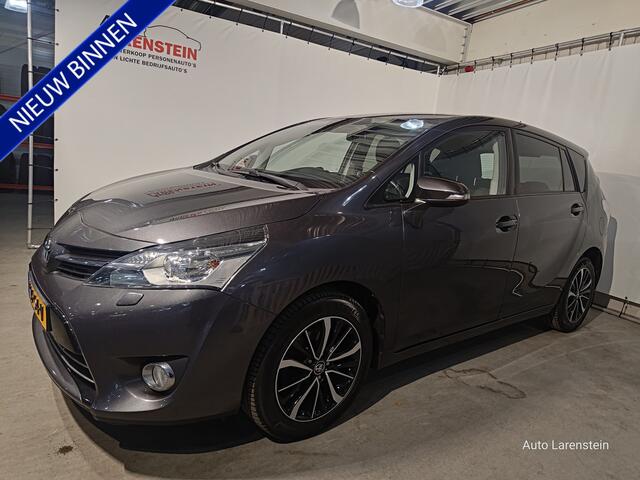 Toyota VERSO 1.8 VVT-i 147pk Dynamic 7p. Climate C./ Cruise C. / Trekhaak / Winter Pack / Navi