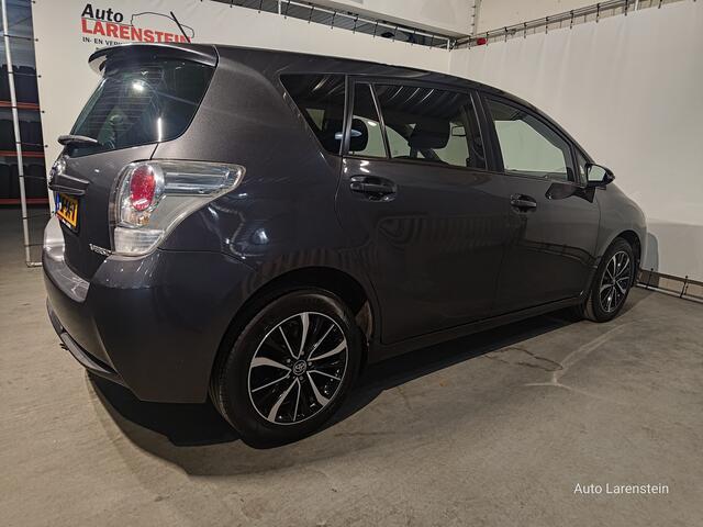 Toyota VERSO 1.8 VVT-i 147pk Dynamic 7p. Climate C./ Cruise C. / Trekhaak / Winter Pack / Navi