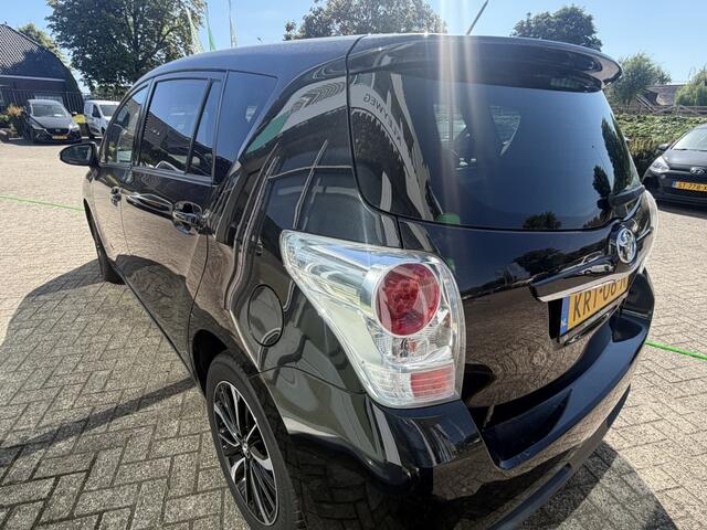 Toyota VERSO 1.8 VVT-i Dynamic, 5p, Nav, Airco, Camera,