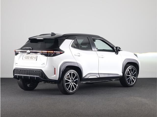 Toyota YARIS Cross 1.5 Hybrid 130 GR-Sport *DEMO* | Glazen Panoramadak | JBL-Audio |