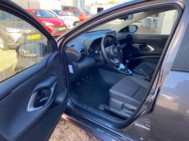 Toyota YARIS 1.5 VVT-i Active | 1e Eigenaar | BTW | Apple Carplay en Android Auto | Adaptive Cruise |