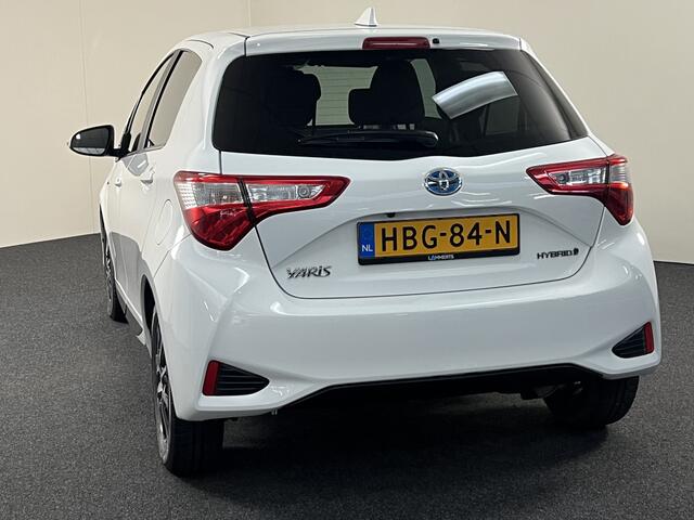 Toyota YARIS 1.5 HEV Hybrid CVT Limited Edition Navi / Camera / Stoelverw. / Apple-Android / LM Velgen