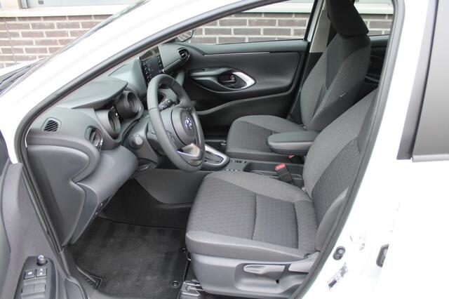 Toyota YARIS 1.5 Hybrid Team - Carplay - NIEUW nog geen kilometers