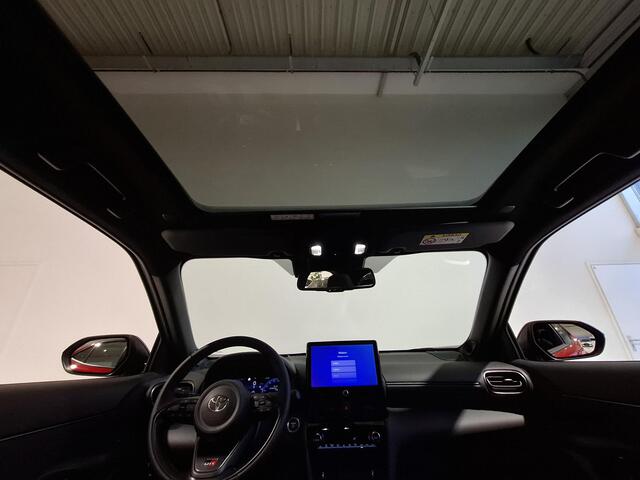 Toyota YARIS Cross 1.5 Hybrid 130 GR Sport | Nieuw op voorraad | BSM | Panorama-dak | JBL | PDC V+A |