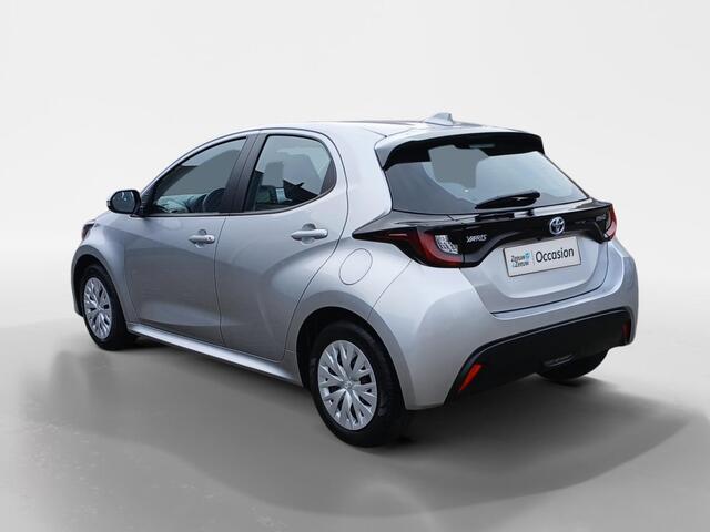 Toyota YARIS 1.5 Hybrid Active Climate Cruise Camera