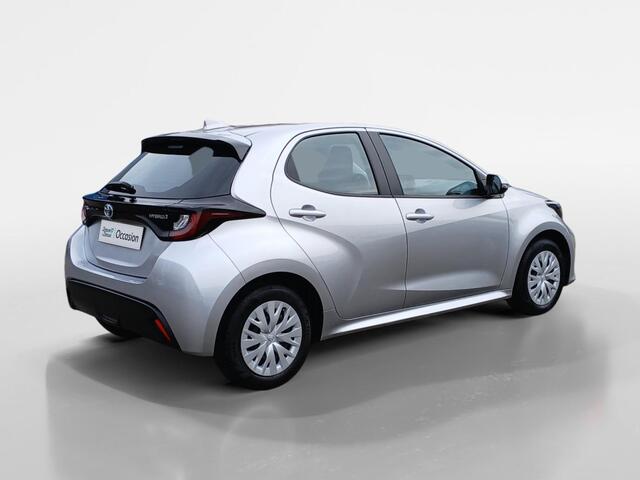 Toyota YARIS 1.5 Hybrid Active Climate Cruise Camera