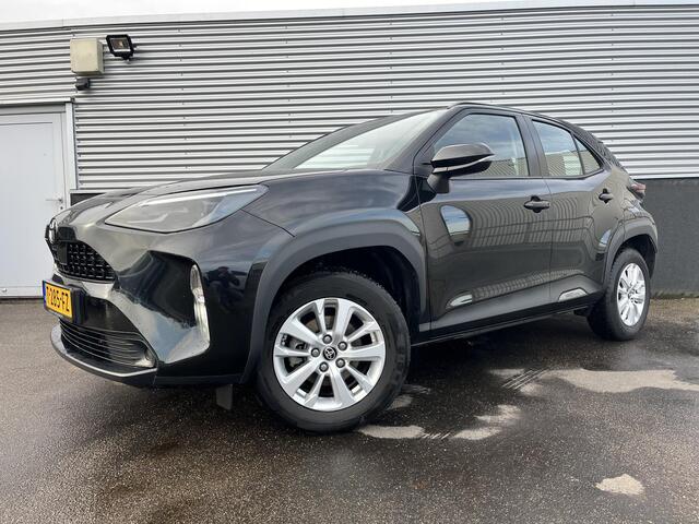 Toyota YARIS Cross 1.5 VVT-I Active Incl: AppleCarplay / AndroidAuto, Metallic Lak, Airco, LM velgen, ParkeerhulpCamera, Trekhaak.