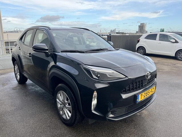 Toyota YARIS Cross 1.5 VVT-I Active Incl: AppleCarplay / AndroidAuto, Metallic Lak, Airco, LM velgen, ParkeerhulpCamera, Trekhaak.