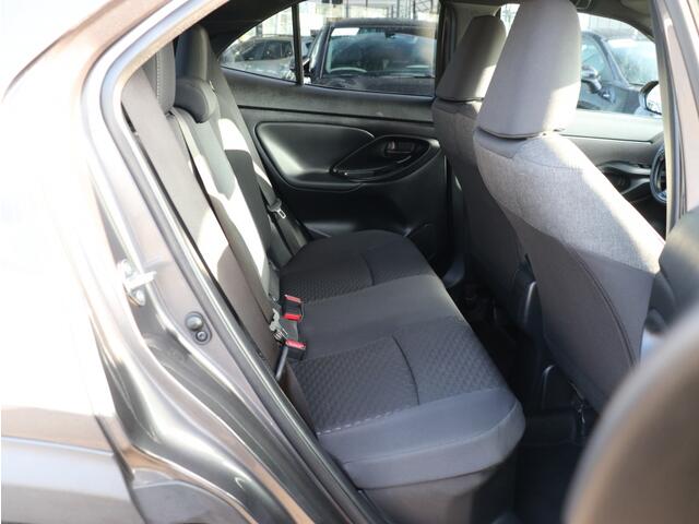 Toyota YARIS 1.5 Hybrid 130 Dynamic I Apple/Android Navi I LED I Camera I Key