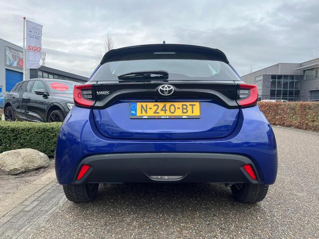 Toyota YARIS 1.5 VVT-i Business Plus | Adap. Cruise Control | NAVI | Carplay | Achteruitrijcamera | Digitaal Display | All-seasonbanden