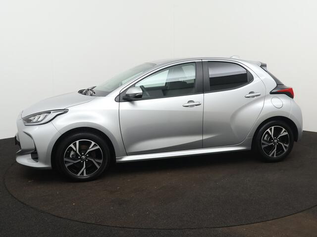 Toyota YARIS 1.5 Hybrid 115 First Edition | Nederlandse auto | LM velgen | Camera | Navigatie | Climate Control | Cruise Control Adaptief |