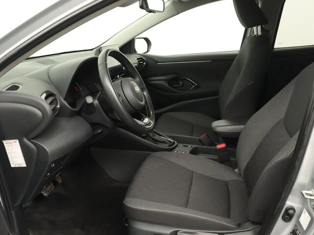 Toyota YARIS 1.5 Hybrid 115 First Edition | Nederlandse auto | LM velgen | Camera | Navigatie | Climate Control | Cruise Control Adaptief |
