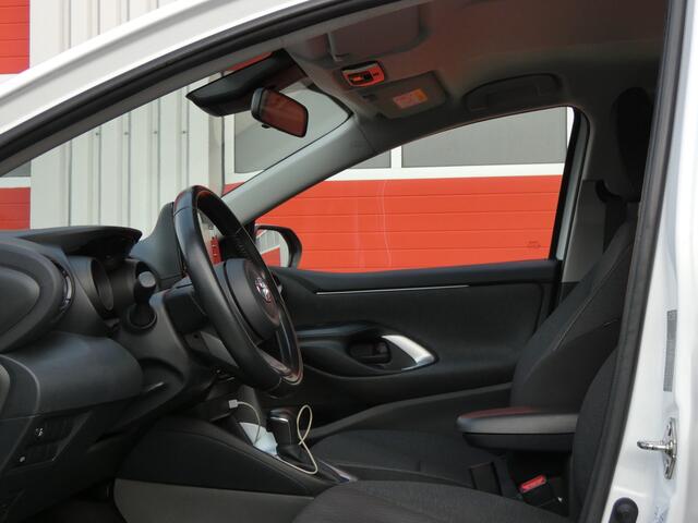 Toyota YARIS 1.5 Hybrid Dynamic/ afneembare trekhaak/ zeer mooi!