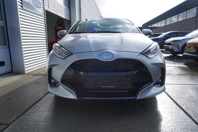 Toyota YARIS 1.5 Hybrid 130 Executive |Navi|Carplay|PDC V+A|Camera|HUD|Stoel en stuurverwarming|17 Inch|