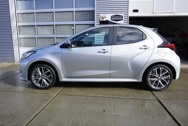 Toyota YARIS 1.5 Hybrid 130 Executive |Navi|Carplay|PDC V+A|Camera|HUD|Stoel en stuurverwarming|17 Inch|