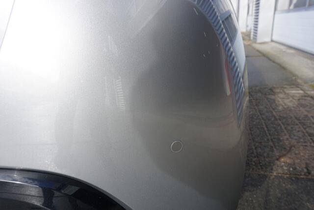 Toyota YARIS 1.5 Hybrid 130 Executive |Navi|Carplay|PDC V+A|Camera|HUD|Stoel en stuurverwarming|17 Inch|