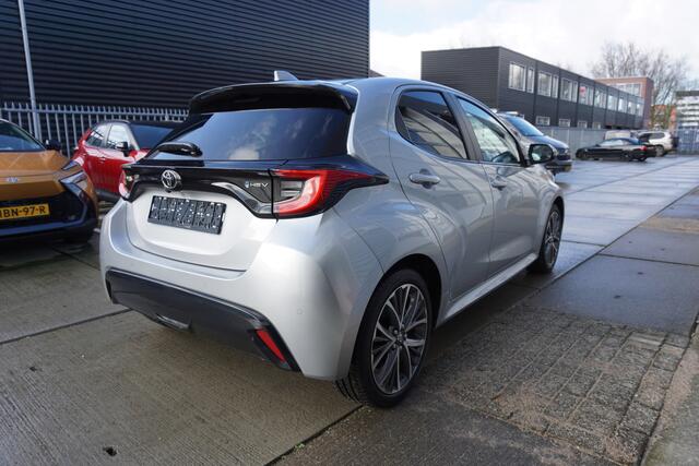 Toyota YARIS 1.5 Hybrid 130 Executive |Navi|Carplay|PDC V+A|Camera|HUD|Stoel en stuurverwarming|17 Inch|