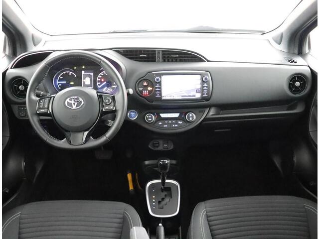 Toyota YARIS 1.5 Hybrid Bi-Tone Plus | Clima | Cruise | Lichtmetalen velgen |