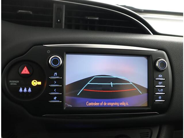 Toyota YARIS 1.5 Hybrid Bi-Tone Plus | Clima | Cruise | Lichtmetalen velgen |