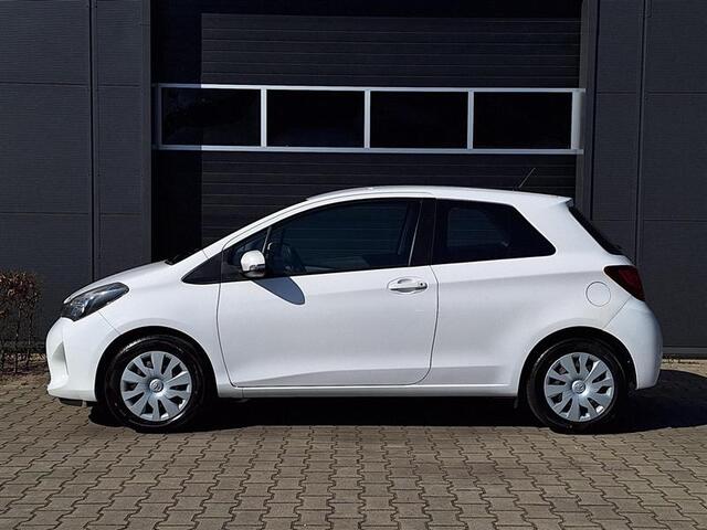 Toyota YARIS 1.3 VVT-i Aspiration | Handbedrijfsrem + Segmentgas