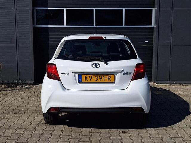 Toyota YARIS 1.3 VVT-i Aspiration | Handbedrijfsrem + Segmentgas