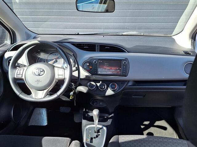 Toyota YARIS 1.3 VVT-i Aspiration | Handbedrijfsrem + Segmentgas