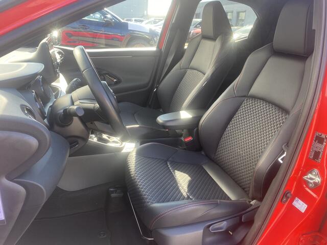 Toyota YARIS 1.5 Hybrid Launch Edition JBL Headup NL Auto Dealer Onderhouden Parkeersensoren V+A Stoel Verwarming