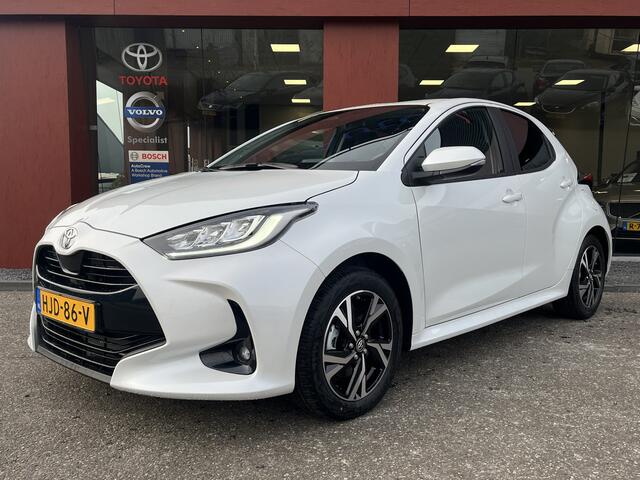 Toyota YARIS 1.5 Hybrid 115 First Edition | Navi | Carplay | Keyless | ACC | Camera