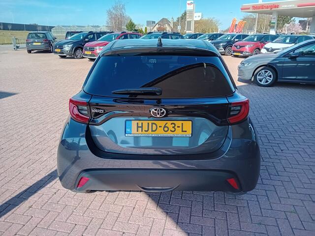 Toyota YARIS 1.5 VVT-i Active Limited Automaat, Airco, Carplay/Android auto, Rijstrook sensor, Cruise control adaptief, Stoelverwarming, Parkeersensoren voor/achter, Camera, Dimlicht automatisch, Grootlicht assistent, Regensensor, Draadloze oplader voor mobiel, Elektr