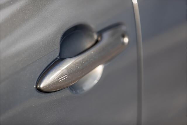 Toyota YARIS Cross 1.5 Hybrid 130 Style Edition 2025 Parkeersensoren V+A, Dodehoeksensor, Navigatie , All-in Rijklaarprijs