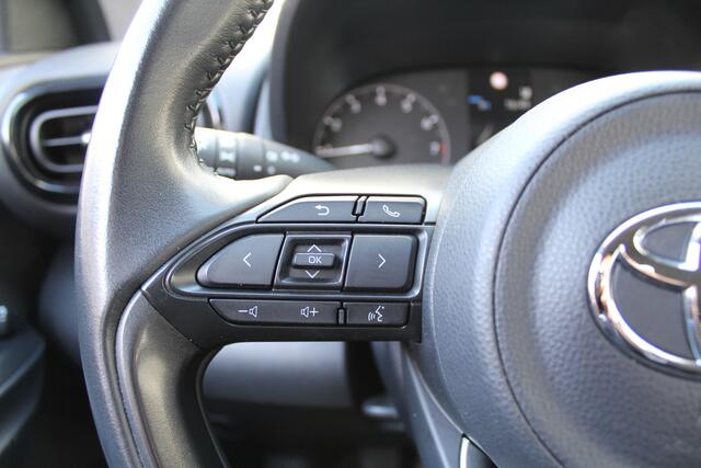 Toyota YARIS 1.5 VVT-i Active | Rijklaar | Trekhaak | Adaptive Cruise | Apple/Android | Camera | NL-auto | Dealer onderhouden