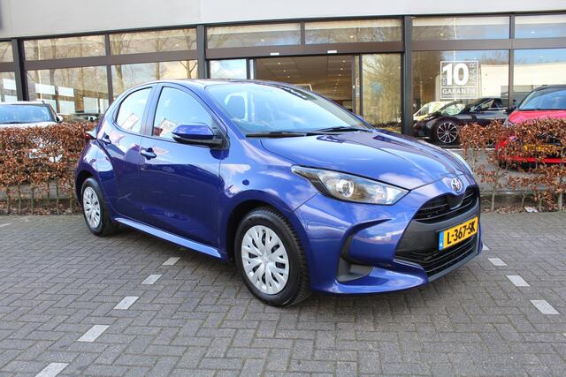Toyota YARIS 1.5 VVT-i Active | Rijklaar | Trekhaak | Adaptive Cruise | Apple/Android | Camera | NL-auto | Dealer onderhouden