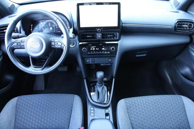 Toyota YARIS Cross 1.5 Hybrid 130PK D-TEAM 9994KM, LED, GROOT SCHERM, STOEL/STUUR VERWARMING