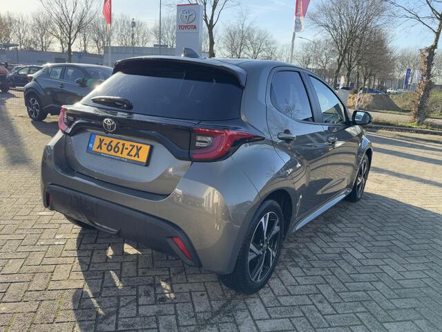 Toyota YARIS 1.5 VVT-i First Edition Cruise Control Adaptief / Airco / Navi via app / Camera