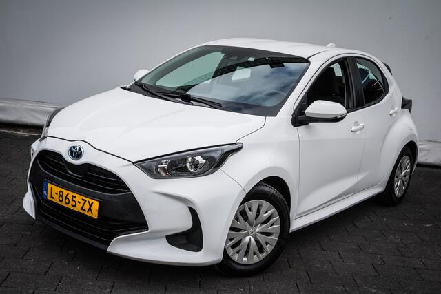Toyota YARIS 1.5 Hybrid Aut. Active Navigatie/ Carplay/ Climate control/ Camera/ Adapt. cruise/ Armsteun